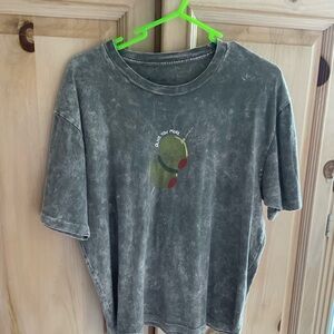 Women’s Gray Graphic T-Shirt with Olive Design SzL PTP 20” LENGTH 23” $20 NWOT